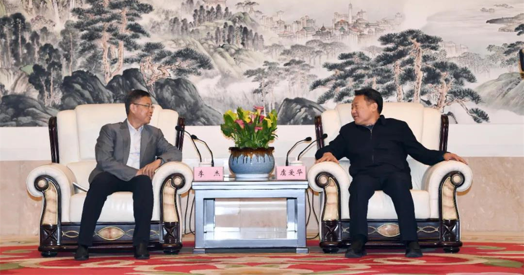 加快推进十大合作项目，加速建设“数字江淮”！虞爱华与李杰进行合作商谈